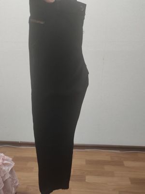 Черные брюки для мальчика
