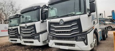 Седельный тягач Howo-Max 460 6x4 CNG /рессорная/