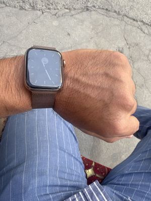 Apple watch 6 sapphire oynakli 83% yomkist