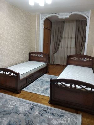 Аренда метро Дружба народов 5комнатная можно студентам девушкам