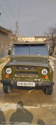avto mashina UAZ