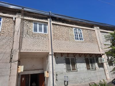 Xiva shahri markazida kvartira sotiladi