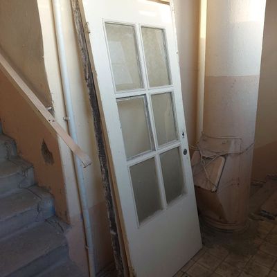 Деревянная дверь БУ. 87 см. На 227 см.