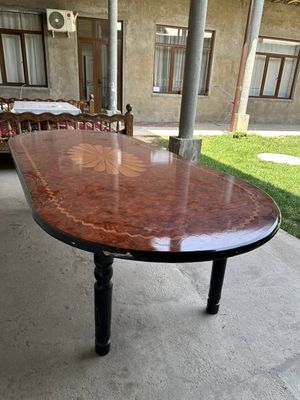Стол сотилади катта стол