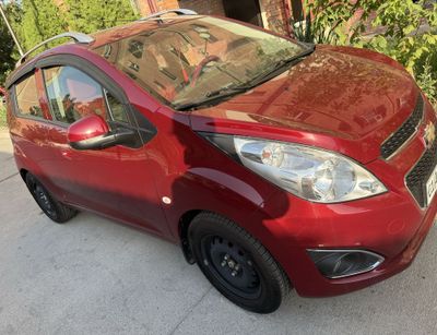 Продаю Chevrolet Spark, 2019 г. декабрь, автомат