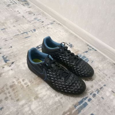 Продаются бутсы Nike Tiempo в хорошем состояние