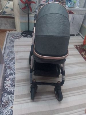 Коляска новая срочно