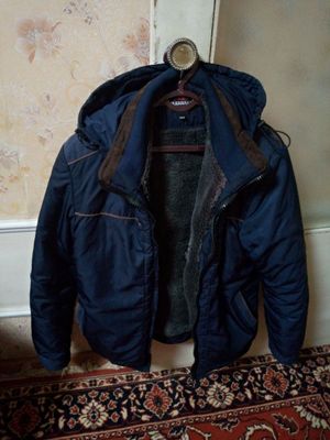 Продаются зимние куртки