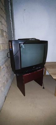 Телевизор LG хорошем состоянии