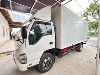 Isuzu srochna sotiladi