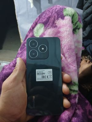 Realmi c61