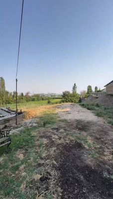 Sho'ro bozorda 26 sotixli shahar markaziga yaqin yer sotuvda