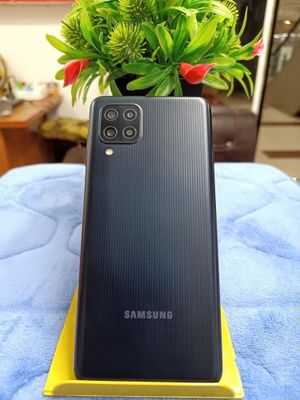 Samsung Galaxy M12