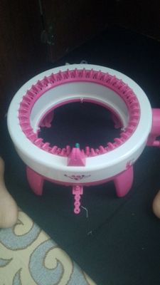 Knitting machine