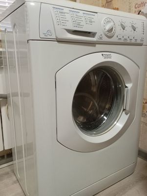 Hotpoint Ariston/ Стиральная машинка