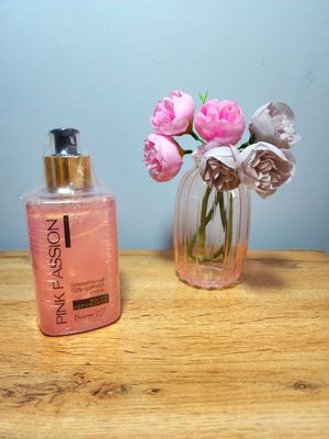 PINK PASSION Парфюмированный гель для душа. 300gr