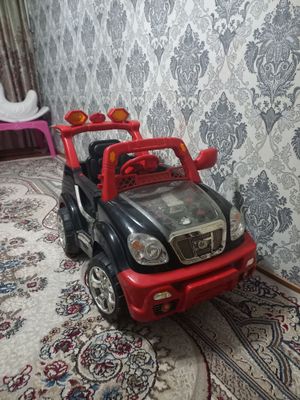 Продам машину надо аккумулятор поменять