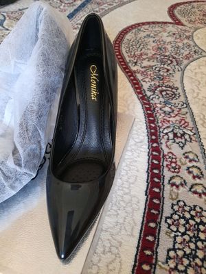 каблук лакированный