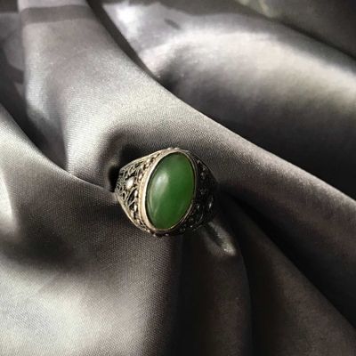 Редкое серебряное кольцо СССР с зелёным камнем
