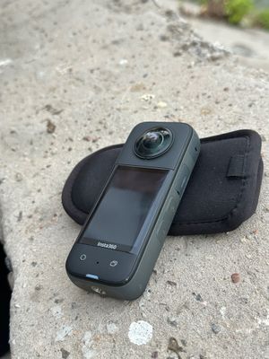 Камера Insta 360 X3