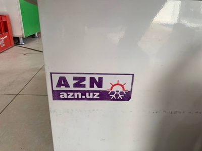 Vitrina xaladilnik sotiladi AZN