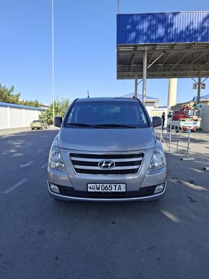 Hyundai starex 2011