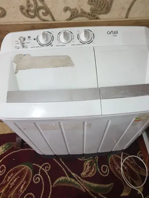 Kir moshina sotiladi