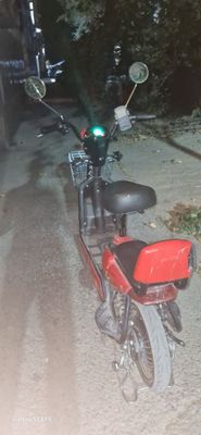 Skutr 35 km/h tezligi holati yaxshi