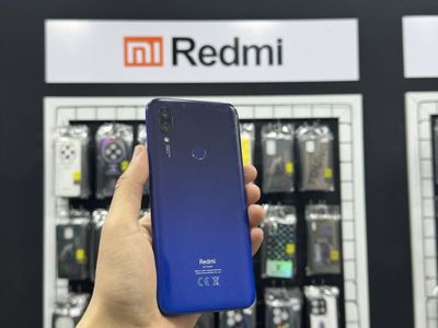 Телефон Redmi 7