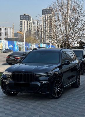 BMW X7 xDrive 40i возможно приобрести в рассрочку