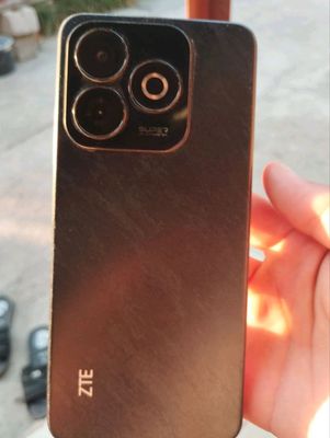 ZTE BLADE A75