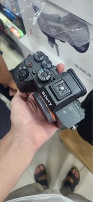 Sony a7 s3 body………