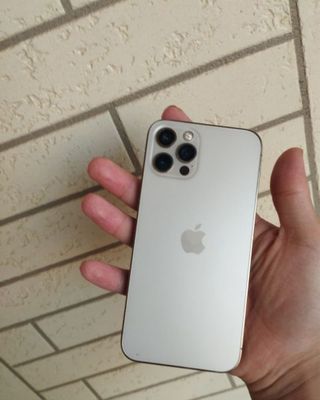 Iphone 12 pro 128 z/aa region 79yomks