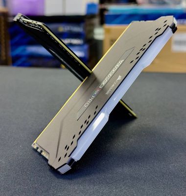 Corsair Vengeance RGB PRO 2x8=16 3200MHz