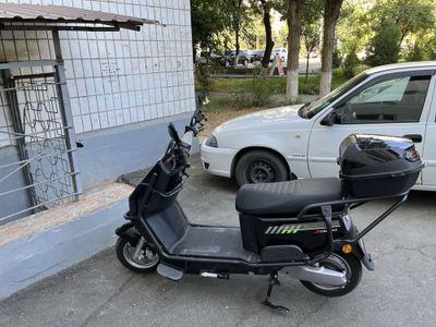 elektro skuter.