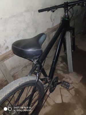 Velosiped sotiladi narxi 400 000 sõm