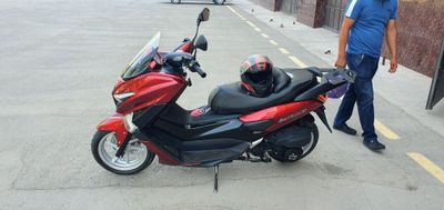 S Max скутор сотилади нархини келишамиз