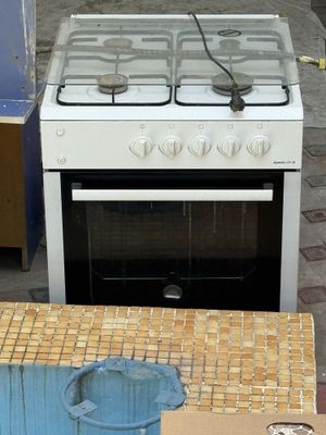 Продается газовая плита Артель