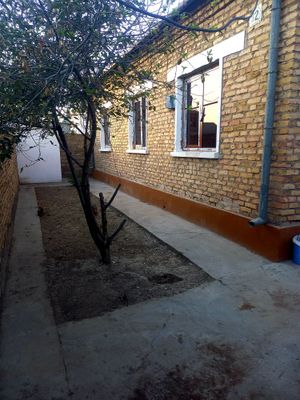 Шахар сентрда уй Сотлади жудайам бак,уват уй