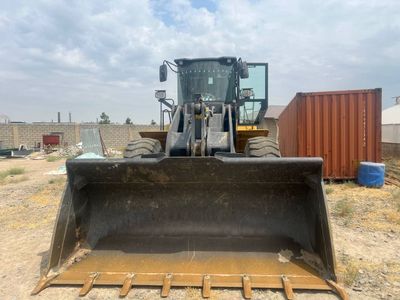 СРОЧНО ,Pogruzchik sotiladi 2025 yili, 3.5 kublik, xolati juda zo'r