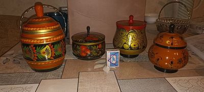 Продаю баночки с крышками Хохлома