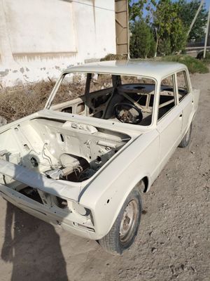 Кузов 2106сотилади