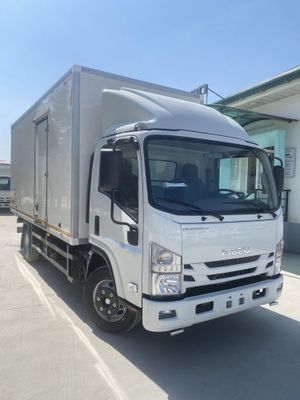 ISUZU NPR75L-K Izotermik kuzovli