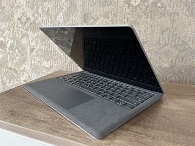 Surface laptop 3 с процессором i7 16ram 256 ssd alcantara