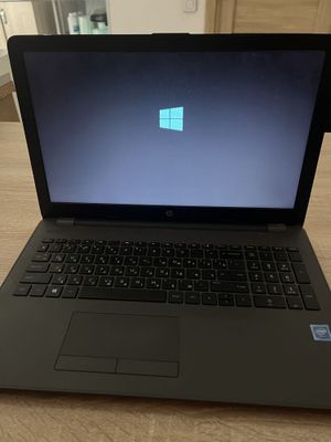 HP Laptop noutbuki sotiladi. Holati ideal Srochnaa!!!