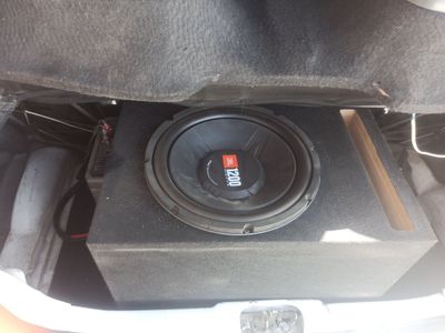 Jbl sambufer Kenwood uselitel sotilad