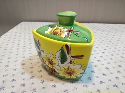 Сахарница, декоративная.