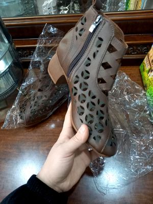 37 razmerli ayollar basanojkasi, Xitoy
