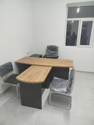 Mebel sotiladi har xil turdagi ofis mebellari