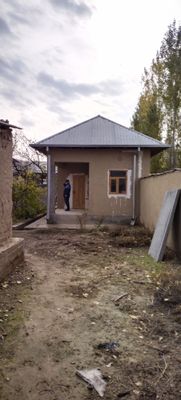 Uchastka sotiladi